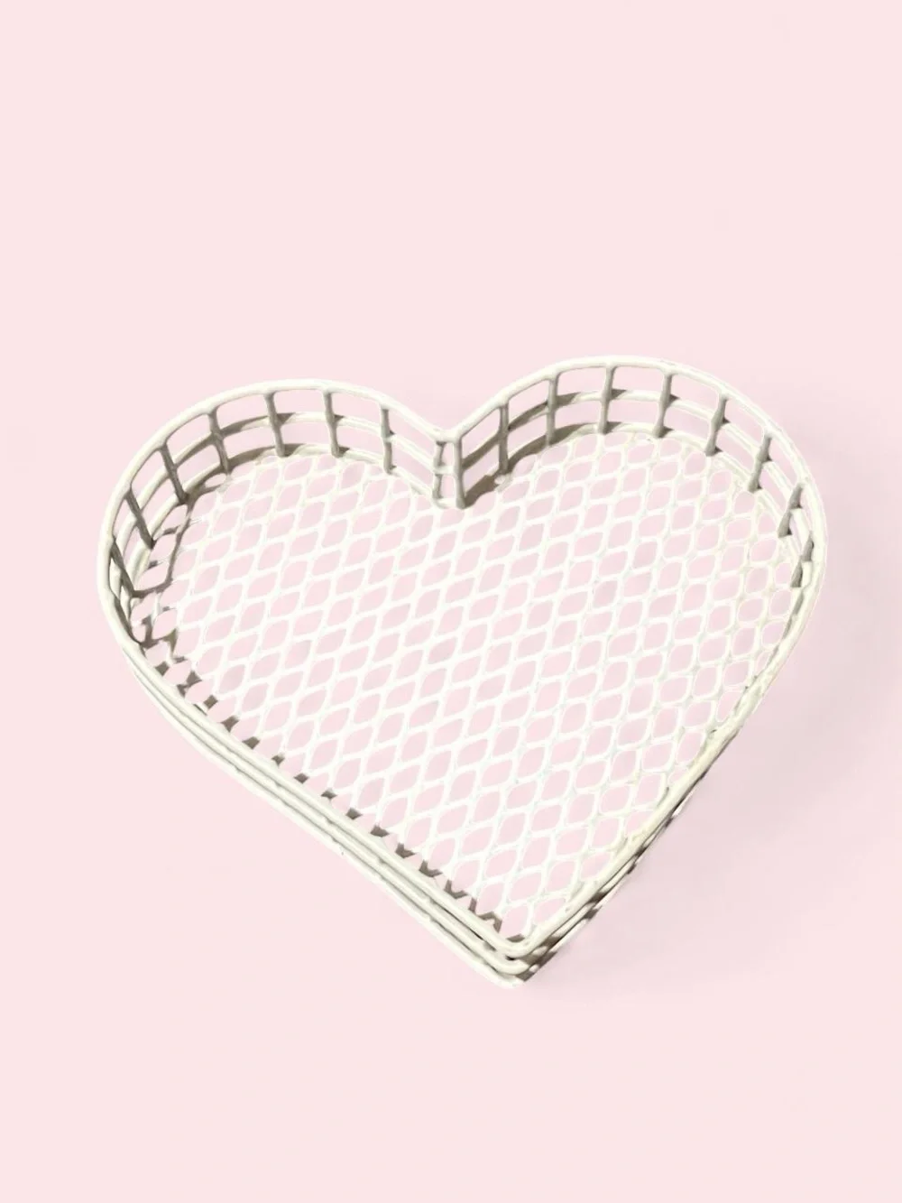 Heart-Shaped Decorative Tray in White